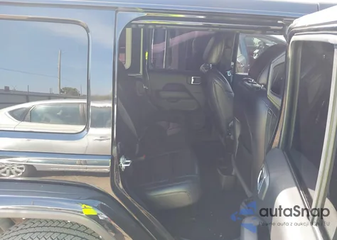 2022 Jeep Wrangler Unlimited Sahara Altitude 4X4 z USA, uszkodzony, nr VIN 1C4HJXEN9NW124186